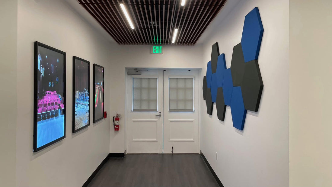 1 Qty Glowbox "World Famous" LED Poster Frame - Select Poster Size: