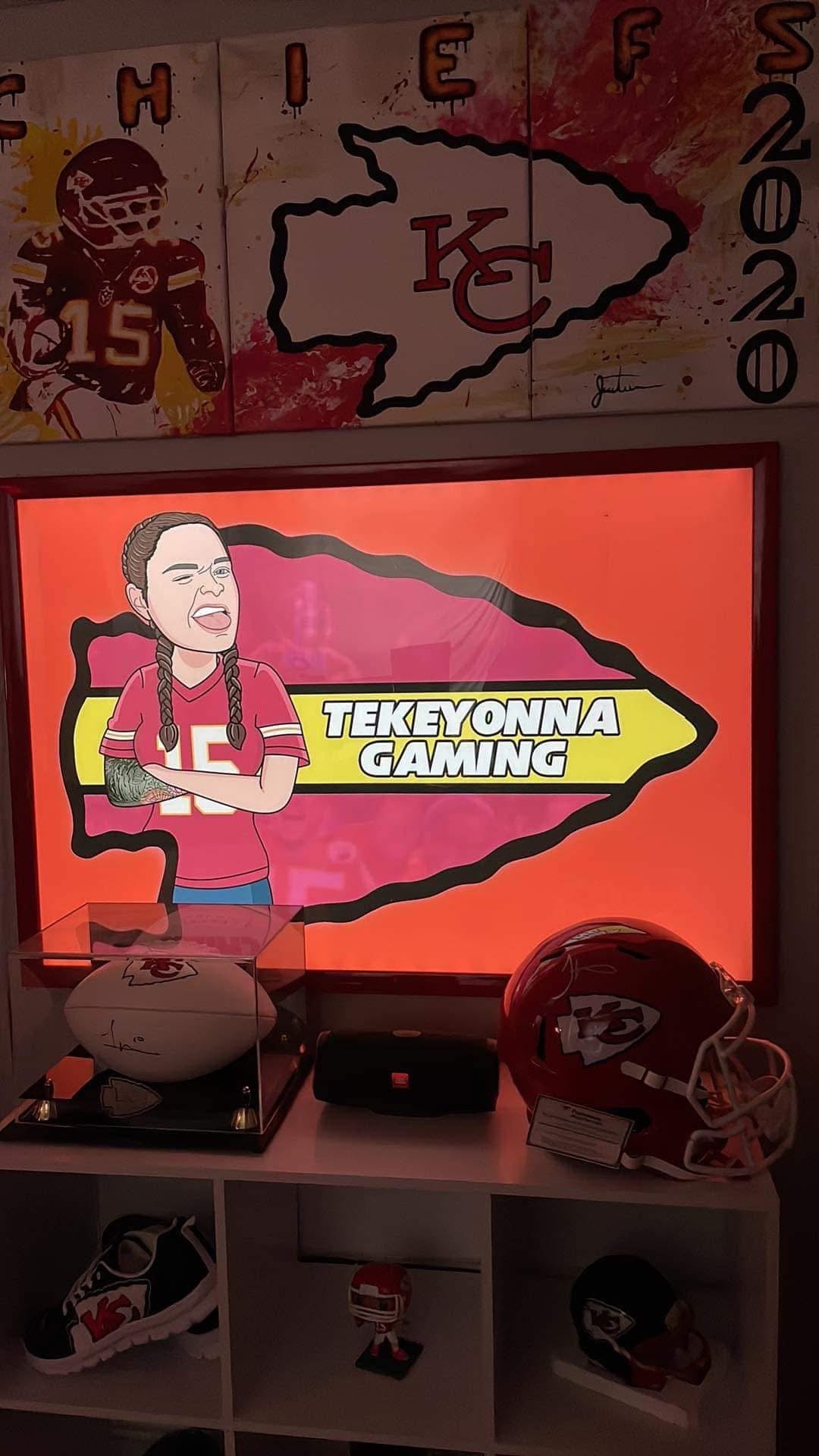 1 Qty Glowbox "World Famous" LED Poster Frame - Select Poster Size: