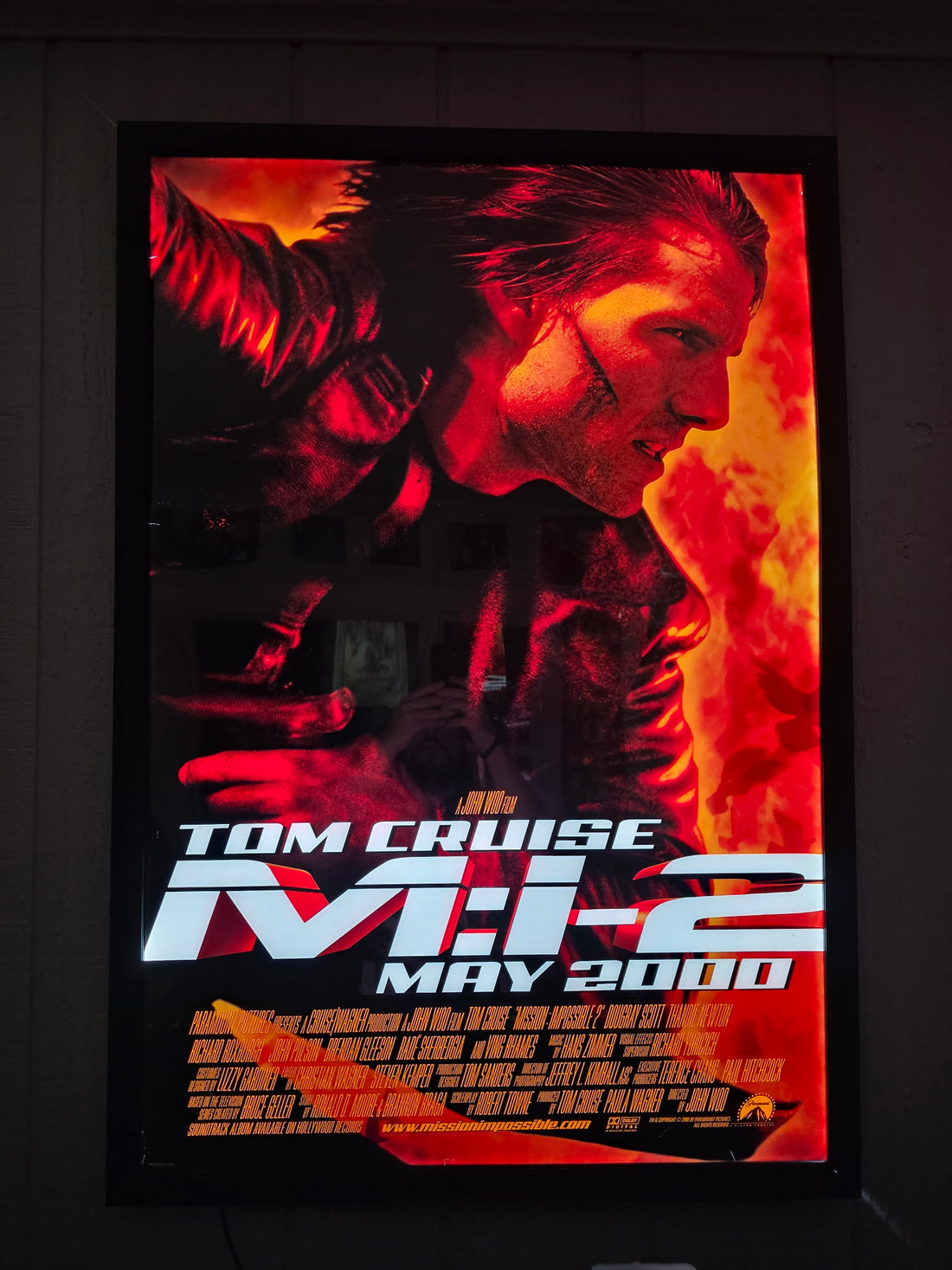 1 Qty Glowbox "World Famous" LED Poster Frame - Select Poster Size: